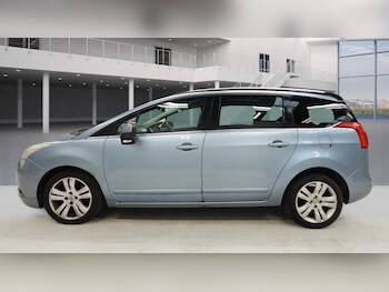 Used Peugeot 5008 2010 for sale - 77669366: Photo