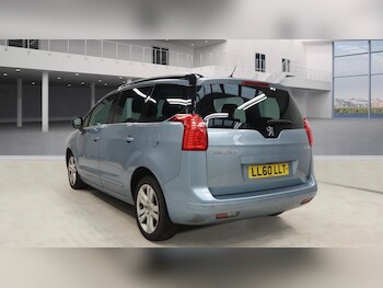 Used Peugeot 5008 2010 for sale - 77669366: Photo