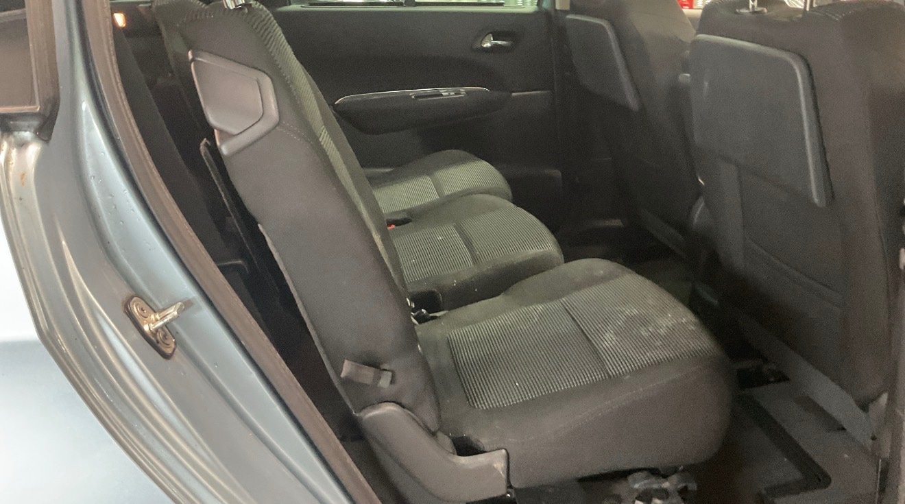 Used Peugeot 5008 2010 for sale - 77669366: Photo 8