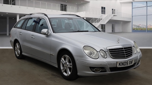 Used Mercedes-Benz E-Class 2009 for sale - 76249149: Photo 1