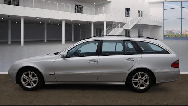 Used Mercedes-Benz E-Class 2009 for sale - 76249149: Photo 3