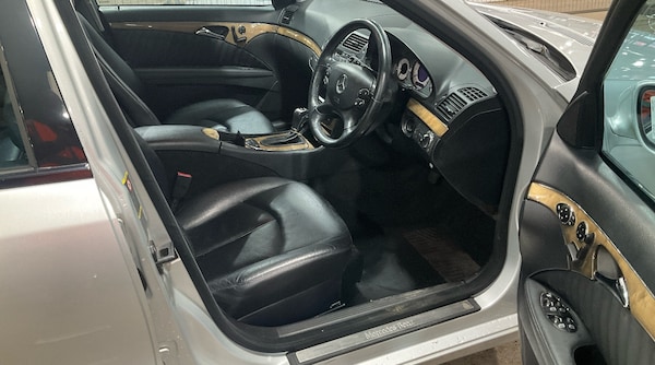Used Mercedes-Benz E-Class 2009 for sale - 76249149: Photo 9