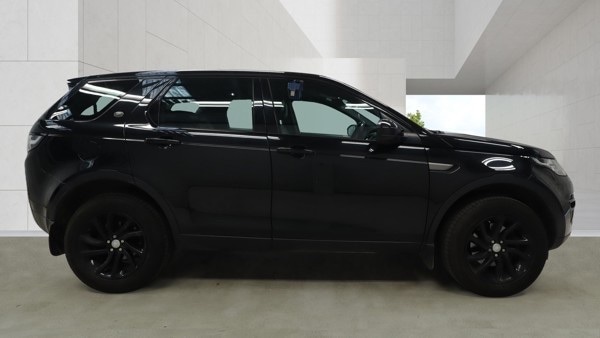 Used Land Rover Discovery Sport 2017 for sale - 78209898: Photo 6