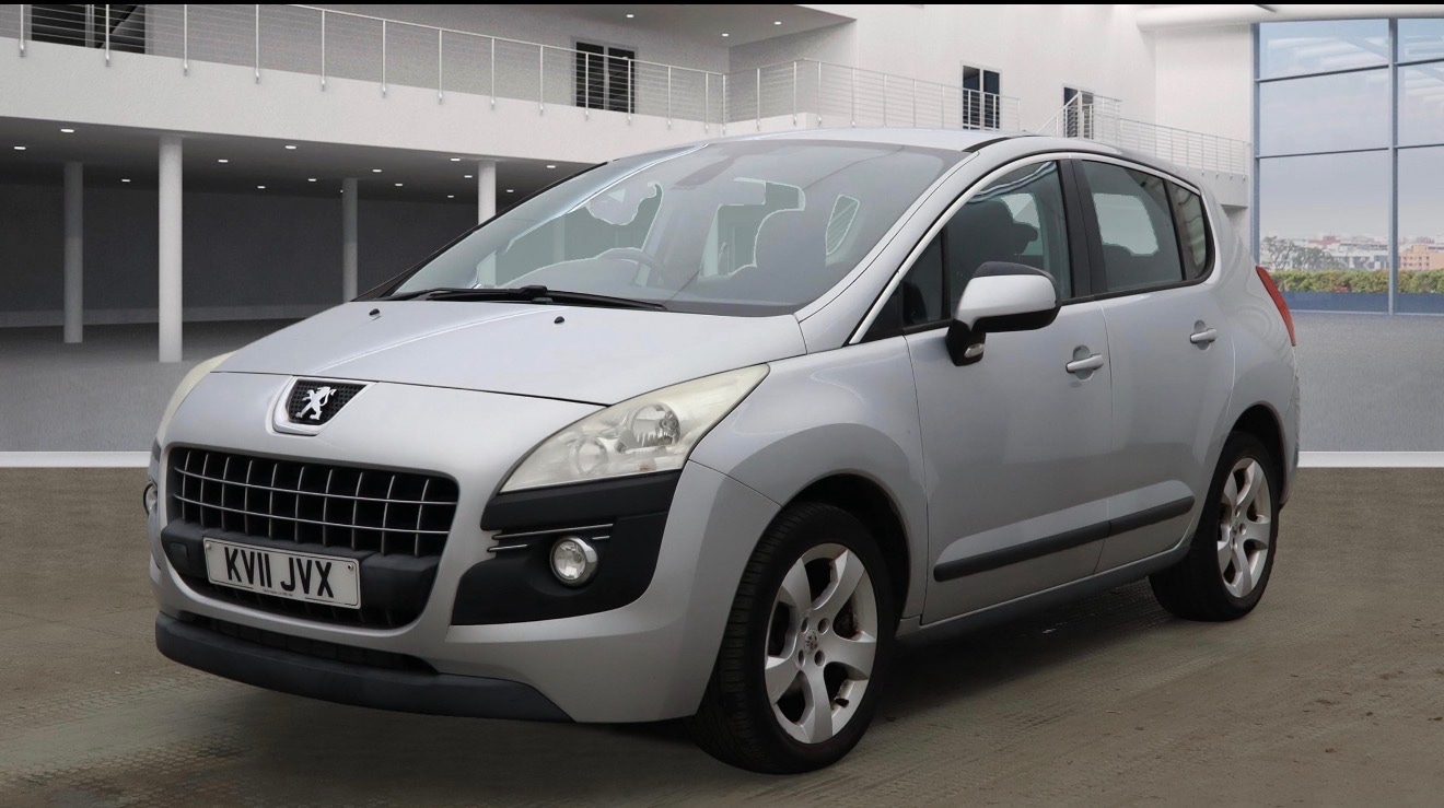 Used Peugeot 3008 2011 for sale - 76649863: Photo 2