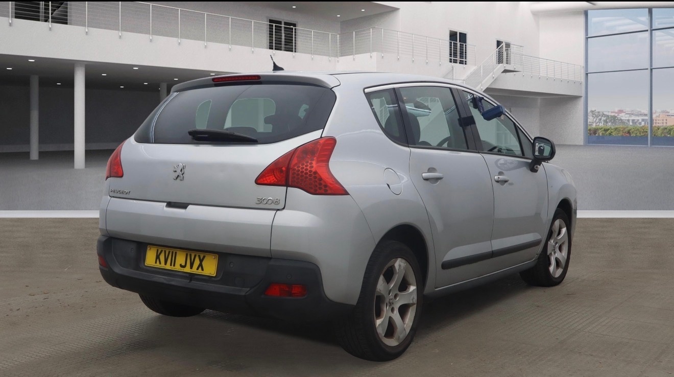 Used Peugeot 3008 2011 for sale - 76649863: Photo 5