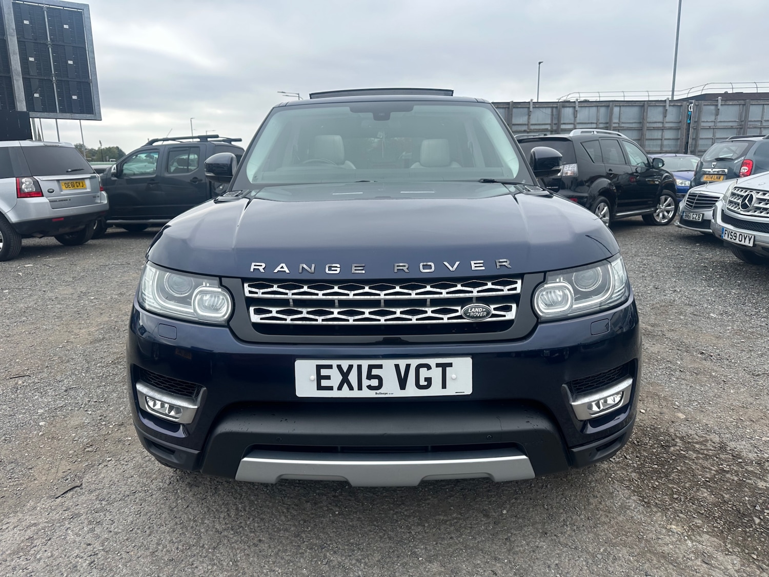 Used Land Rover Range Rover Sport 2015 for sale - 76246481: Photo 2
