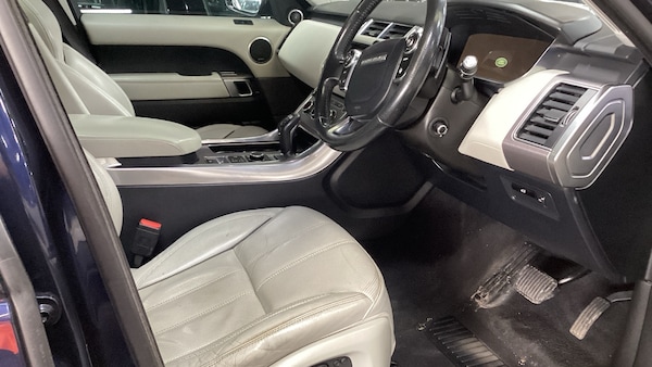 Used Land Rover Range Rover Sport 2015 for sale - 76246481: Photo 9