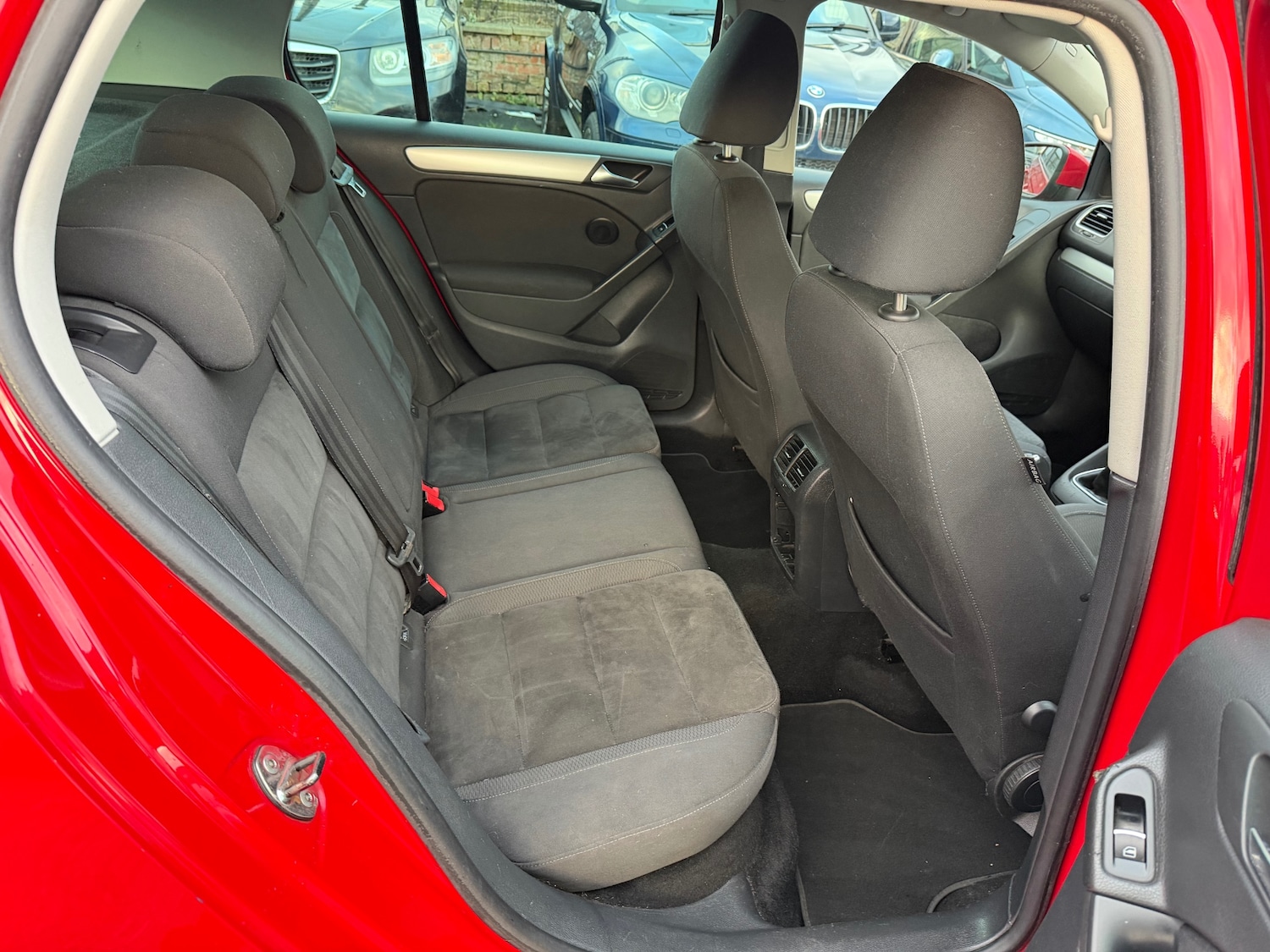 Used Volkswagen Golf 2010 for sale - 76893335: Photo 10