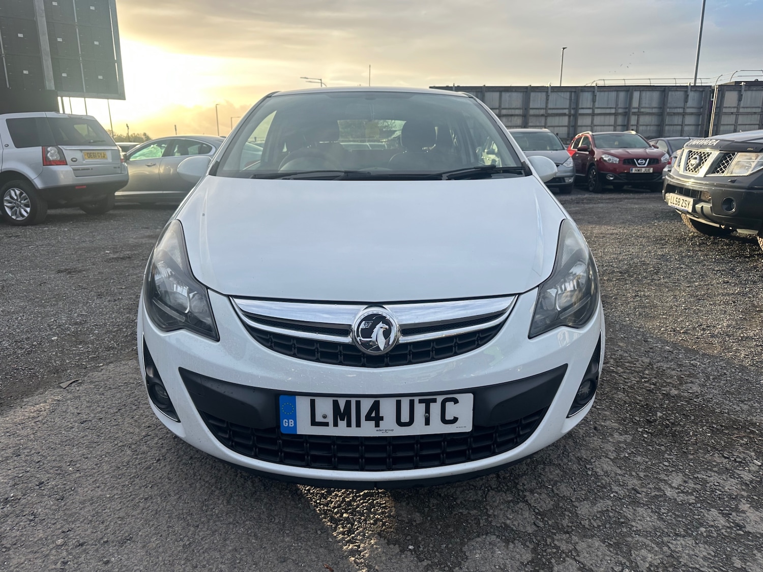 Used Vauxhall Corsa 2014 for sale - 76290394: Photo 2
