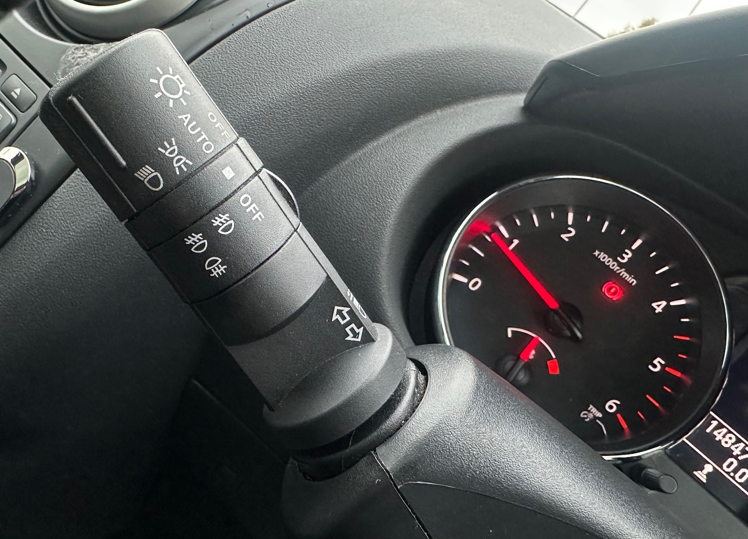 Used Nissan Qashqai 2011 for sale - 76290512: Photo 22