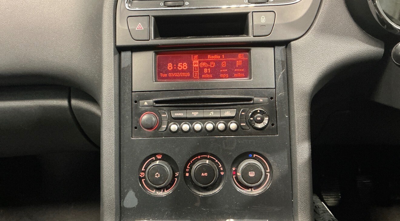 Used Peugeot 5008 2012 for sale - 77497589: Photo 11