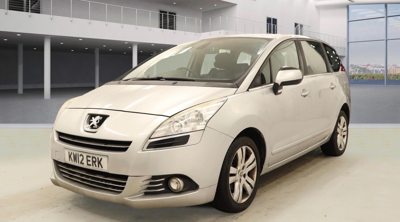 Used Peugeot 5008 2012 for sale - 77497589: Photo 2