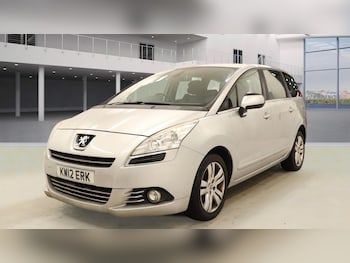 Used Peugeot 5008 2012 for sale - 77497589: Photo
