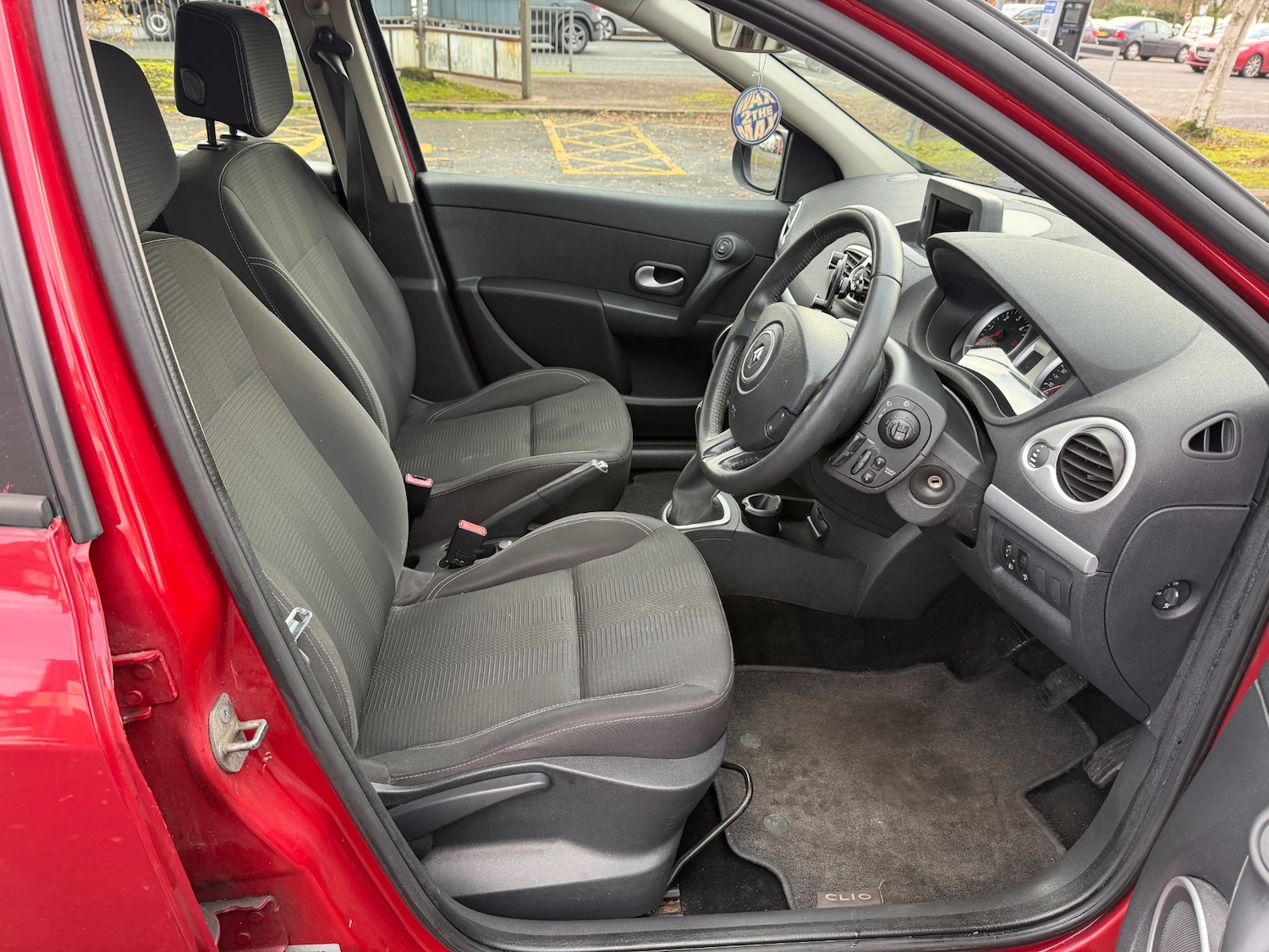 Used Renault Clio 2011 for sale - 76834661: Photo 11