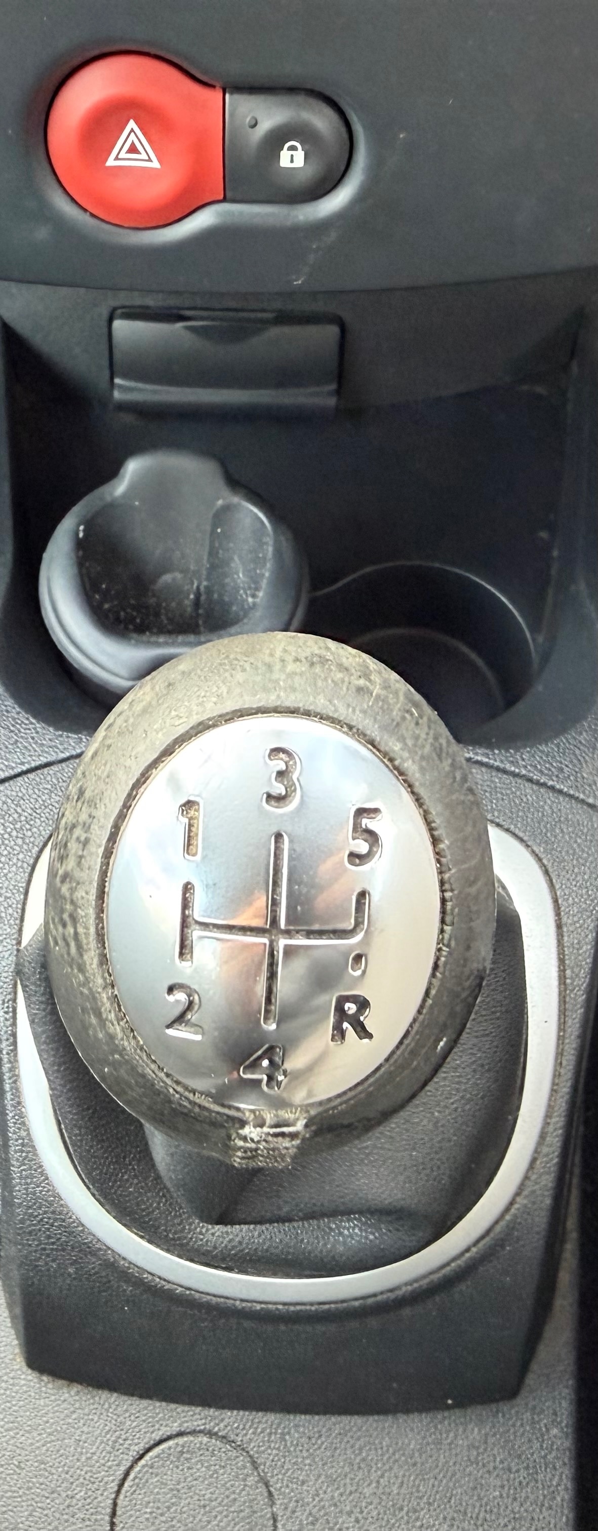 Used Renault Clio 2011 for sale - 76834661: Photo 21