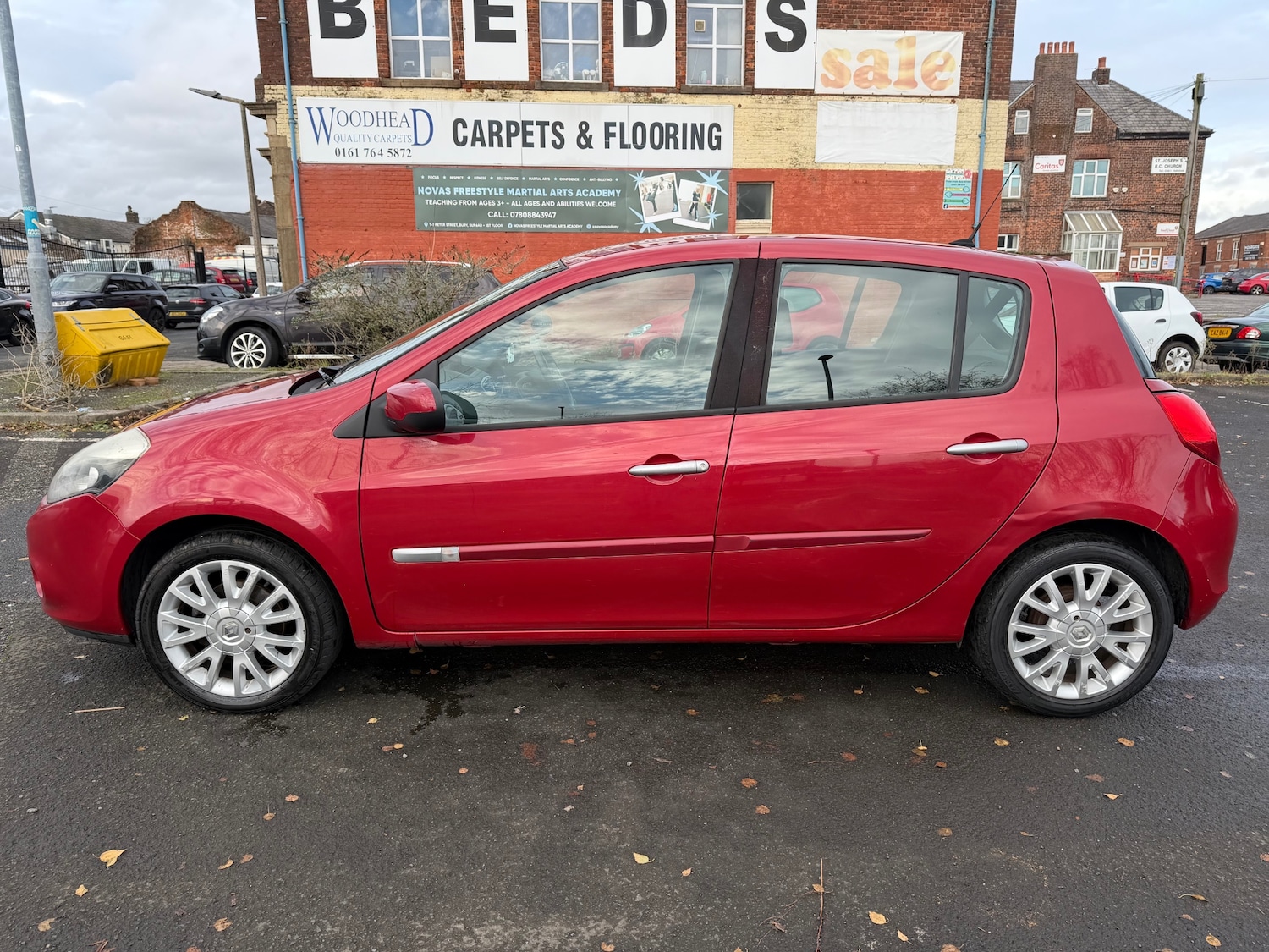 Used Renault Clio 2011 for sale - 76834661: Photo 4