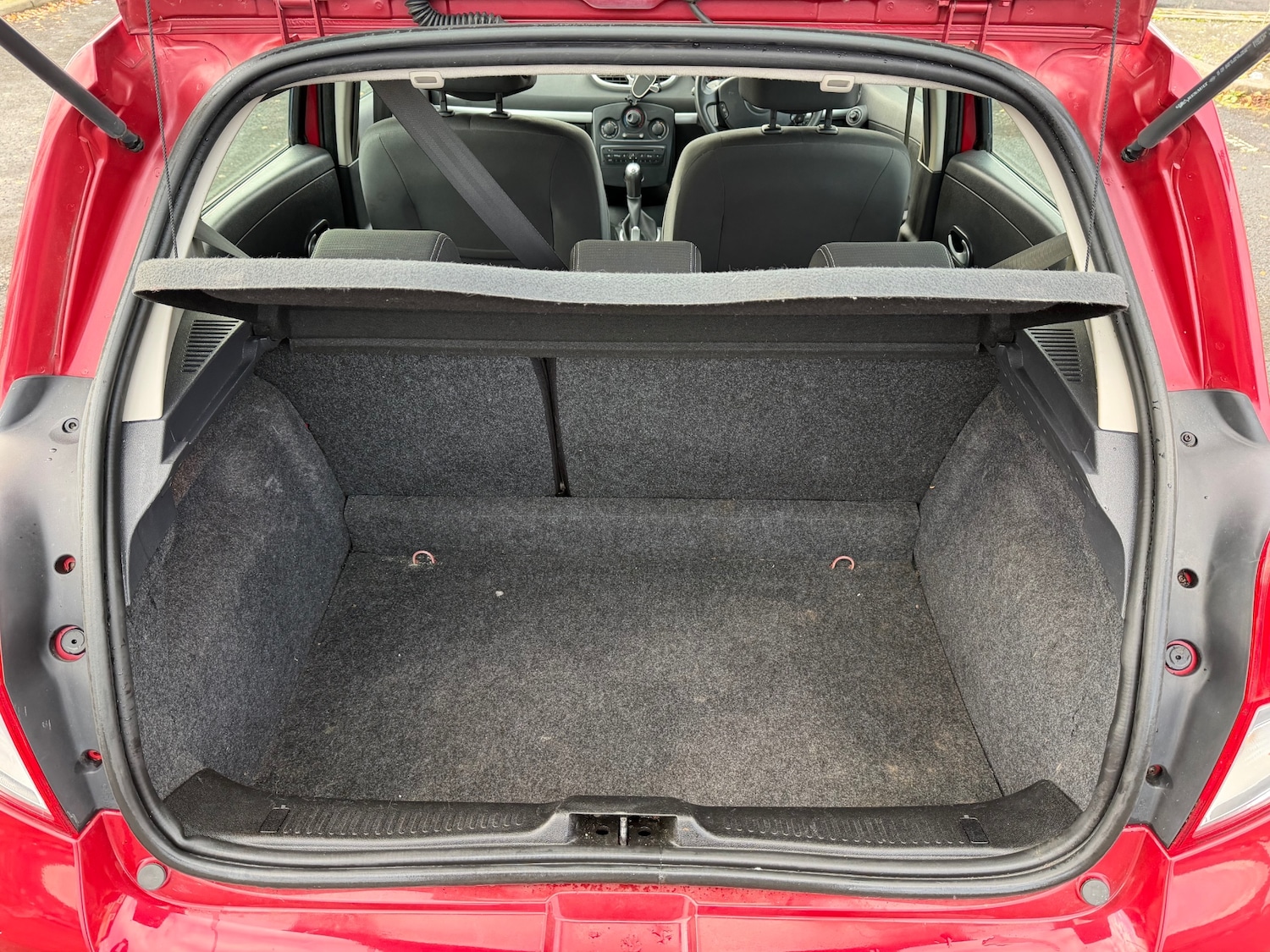 Used Renault Clio 2011 for sale - 76834661: Photo 9