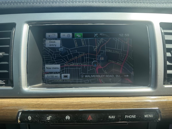 Used Jaguar XF 2013 for sale - 74929573: Photo 17