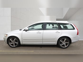 Used Volvo V50 2011 for sale - 79004104: Photo