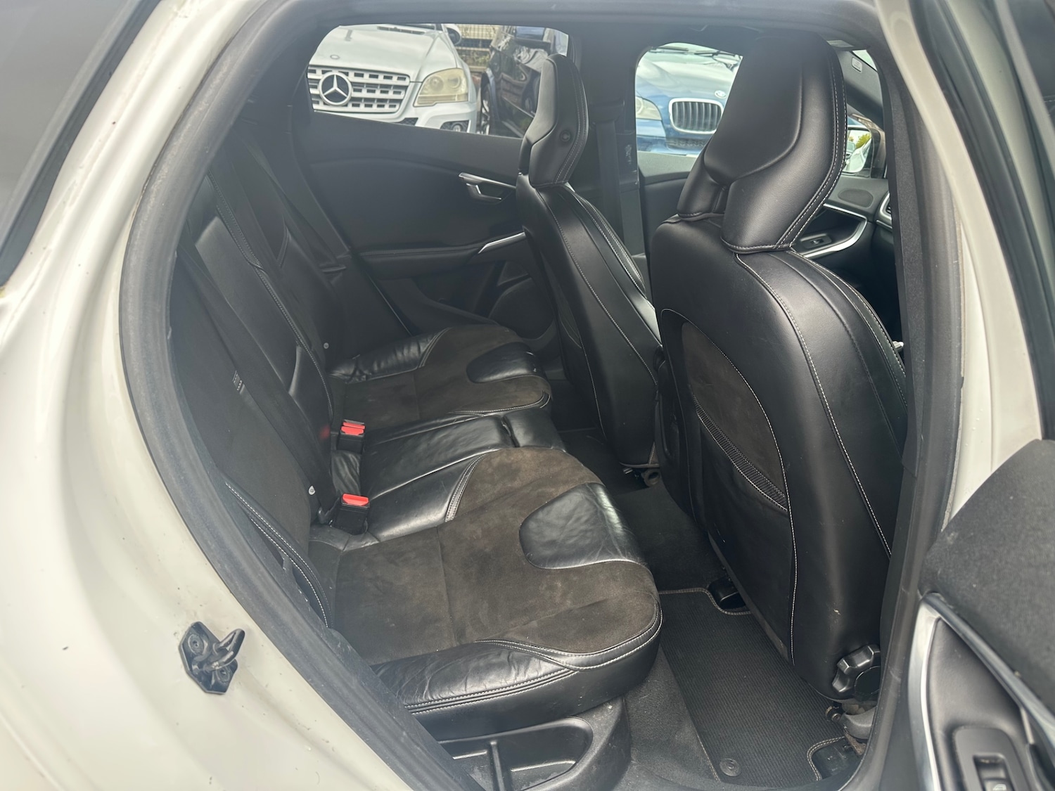 Used Volvo V40 2013 for sale - 76198641: Photo 10