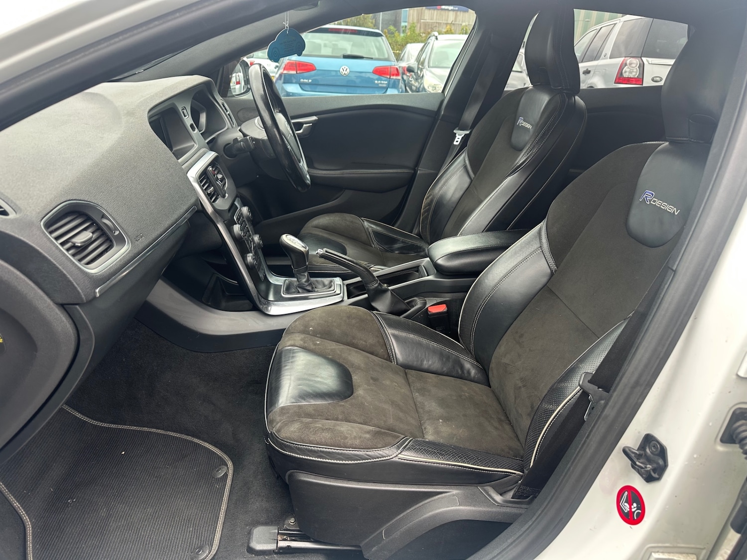 Used Volvo V40 2013 for sale - 76198641: Photo 14