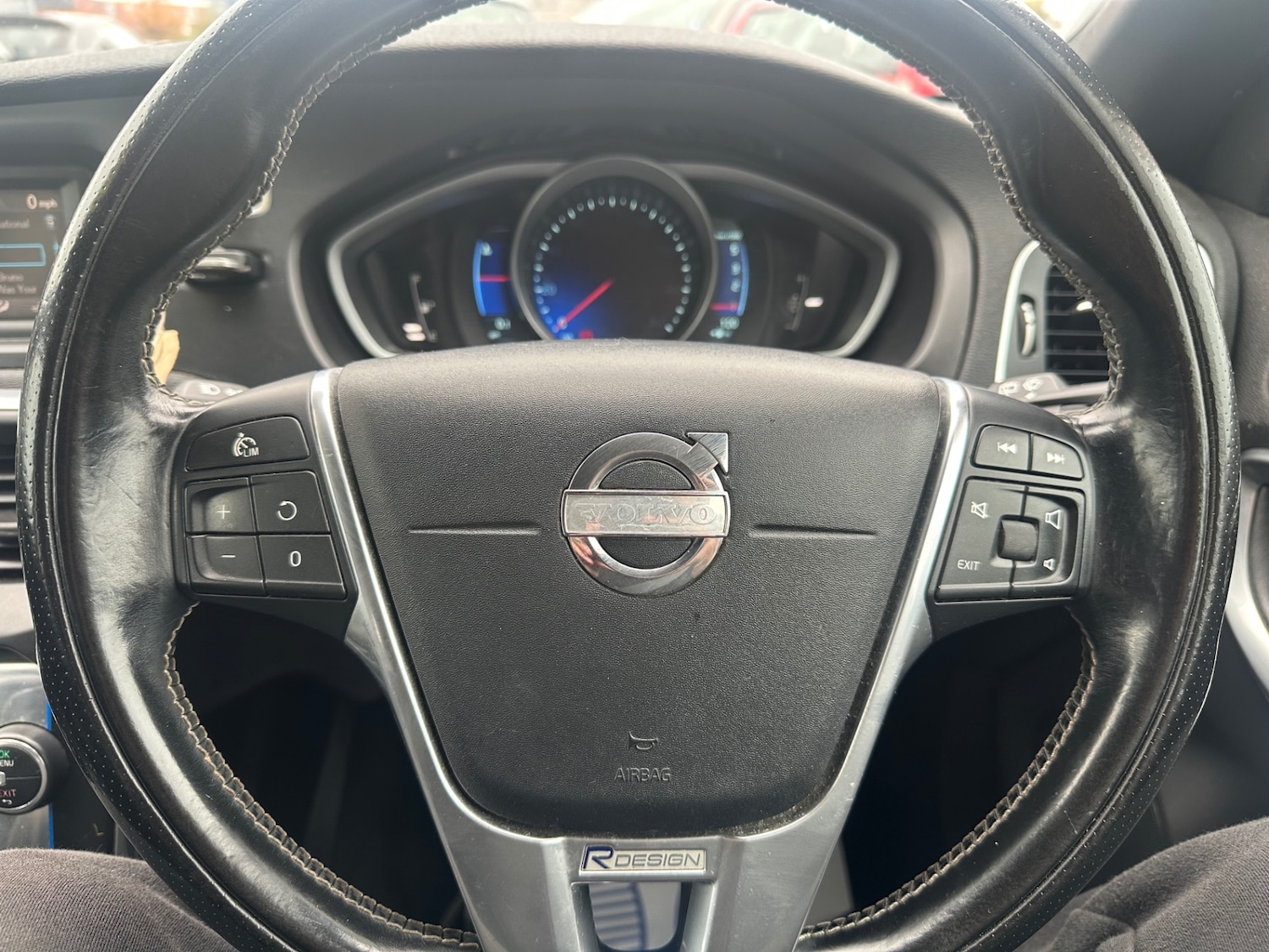 Used Volvo V40 2013 for sale - 76198641: Photo 17