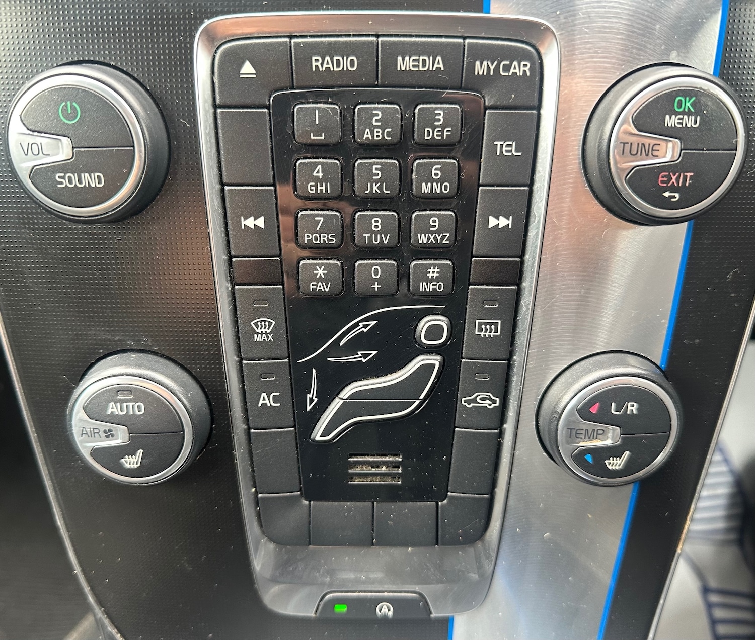 Used Volvo V40 2013 for sale - 76198641: Photo 19