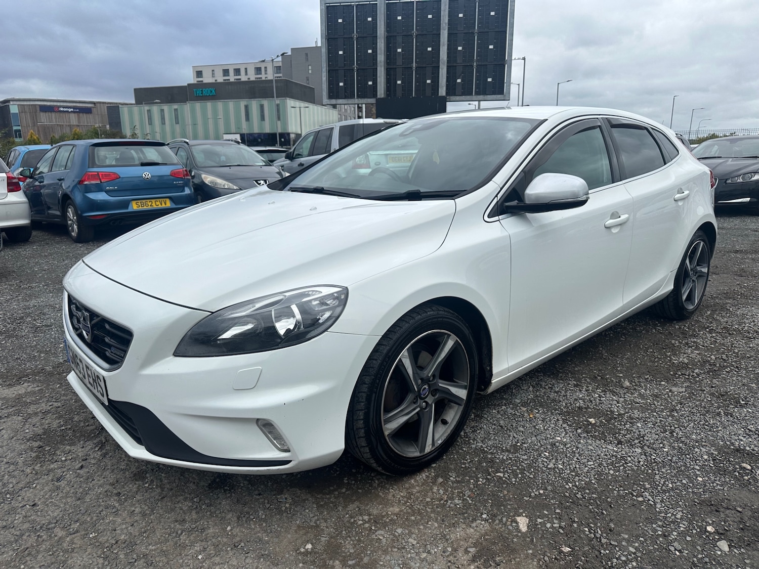 Used Volvo V40 2013 for sale - 76198641: Photo 3