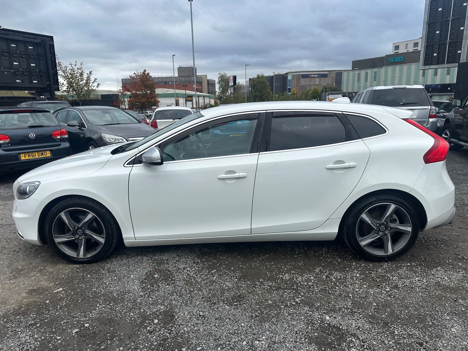 Used Volvo V40 2013 for sale - 76198641: Photo 4