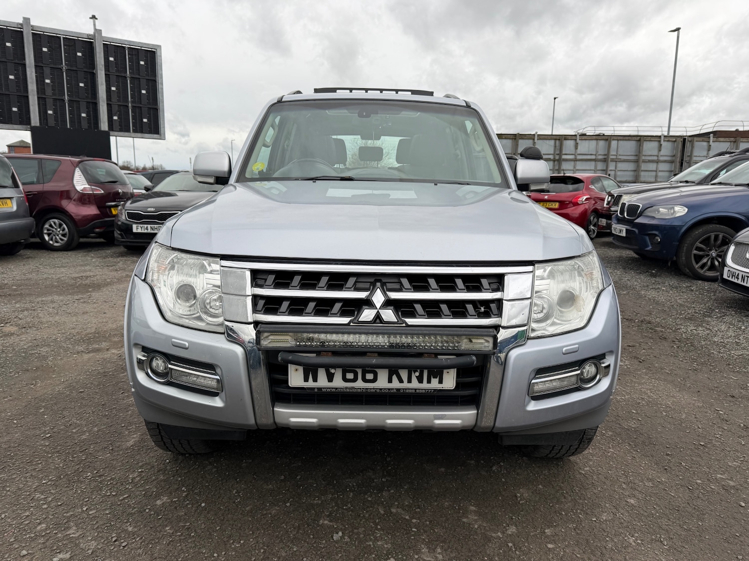 Used Mitsubishi Shogun 2017 for sale - 78026917: Photo 2