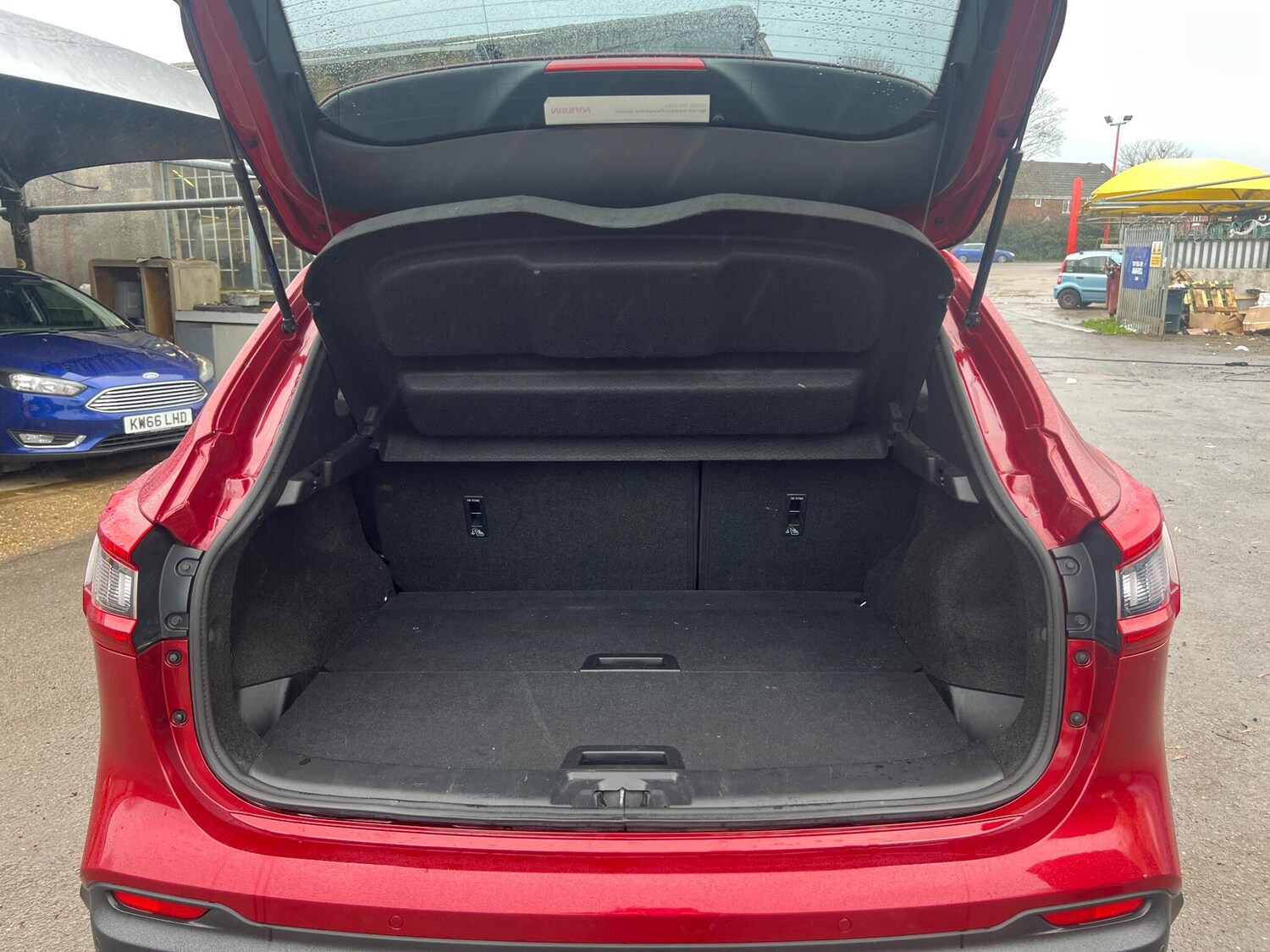 Used Nissan Qashqai 2017 for sale - 76926479: Photo 15