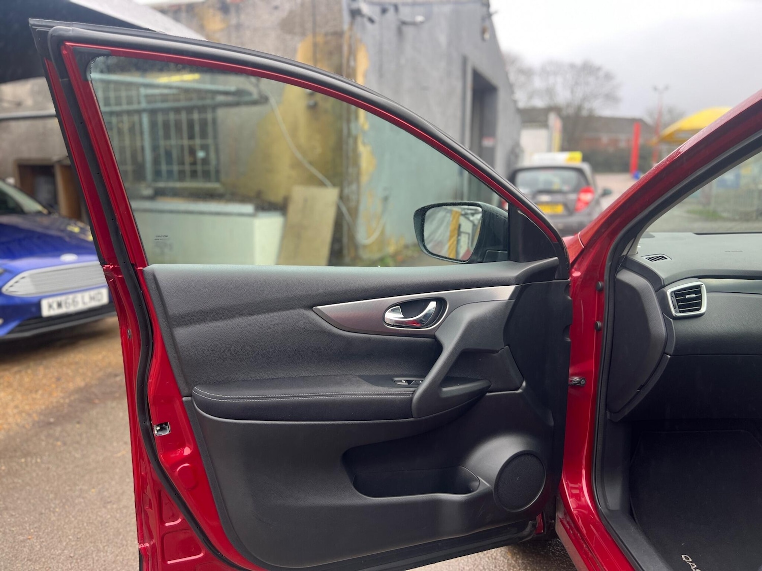 Used Nissan Qashqai 2017 for sale - 76926479: Photo 8