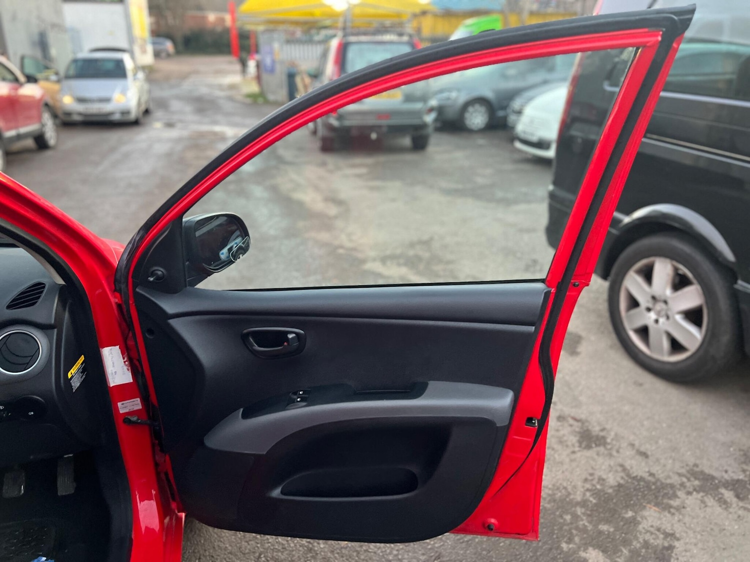 Used Hyundai i10 2011 for sale - 76701249: Photo 17