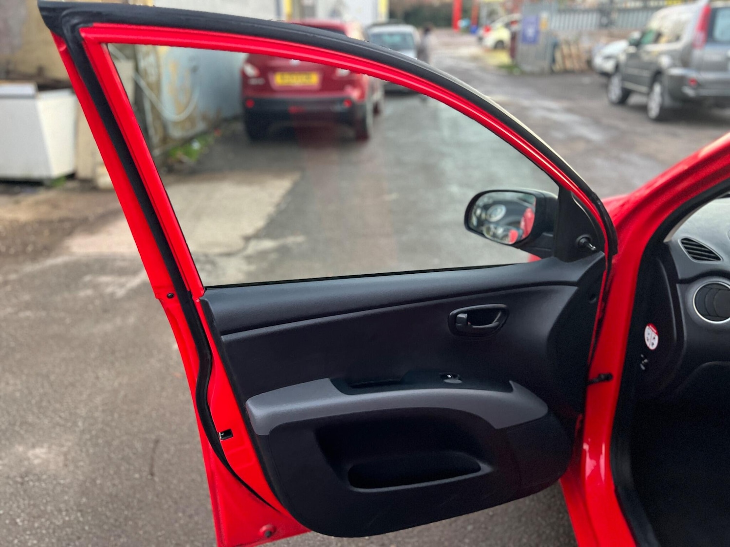 Used Hyundai i10 2011 for sale - 76701249: Photo 22