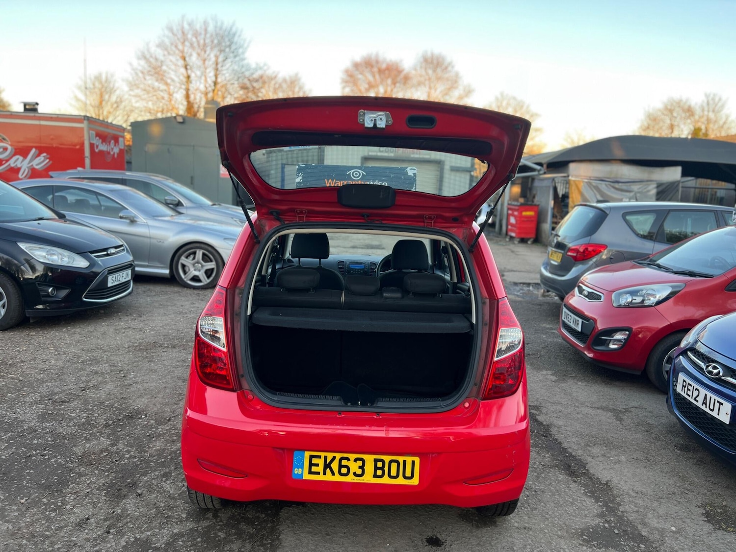 Used Hyundai i10 2013 for sale - 77957166: Photo 11