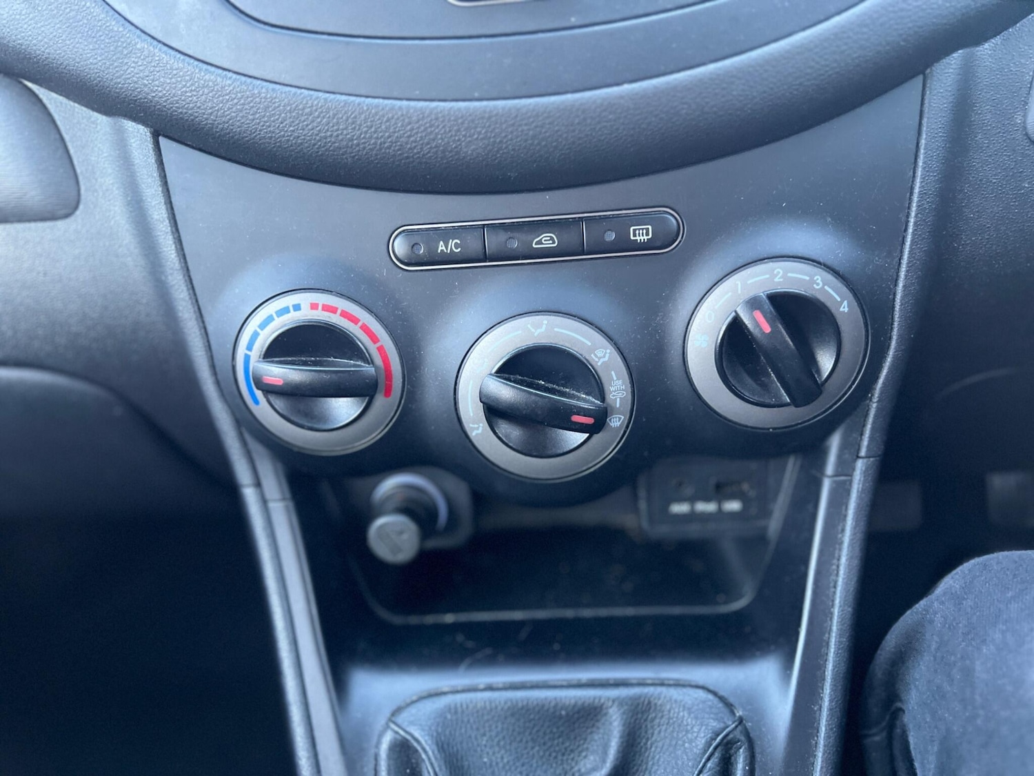 Used Hyundai i10 2013 for sale - 77957166: Photo 20