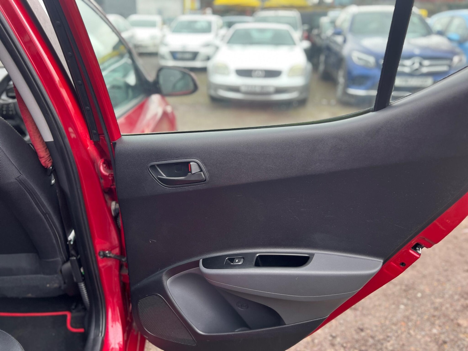 Used Hyundai i10 2017 for sale - 77166825: Photo 15