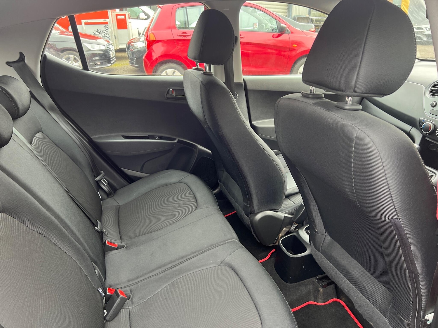 Used Hyundai i10 2017 for sale - 77166825: Photo 16