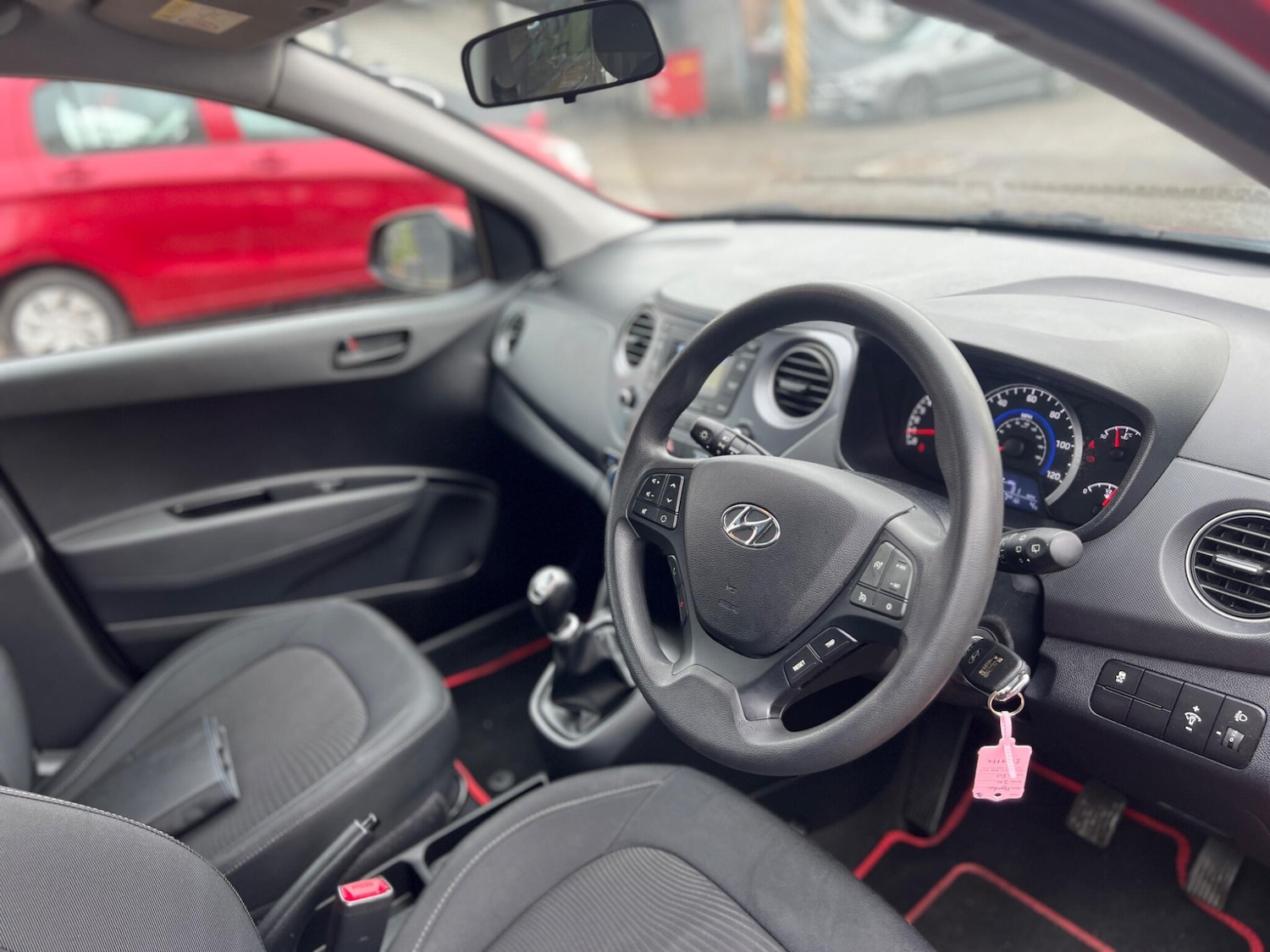 Used Hyundai i10 2017 for sale - 77166825: Photo 19