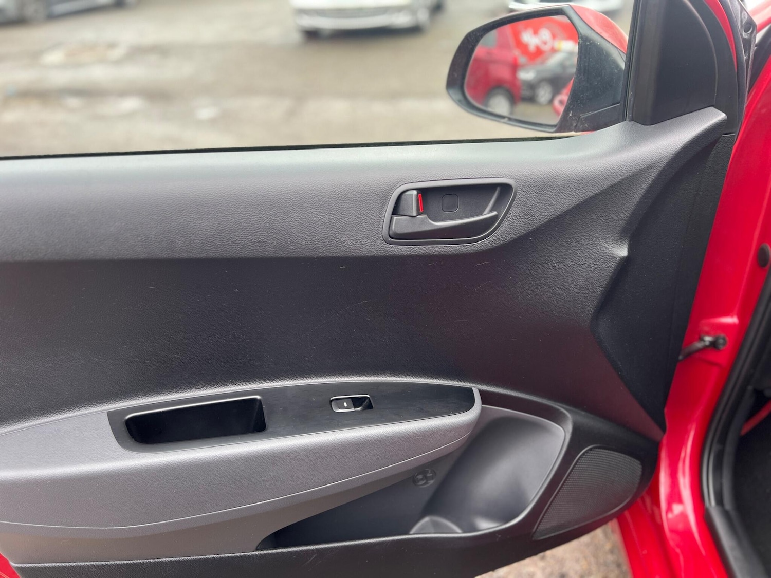 Used Hyundai i10 2017 for sale - 77166825: Photo 9