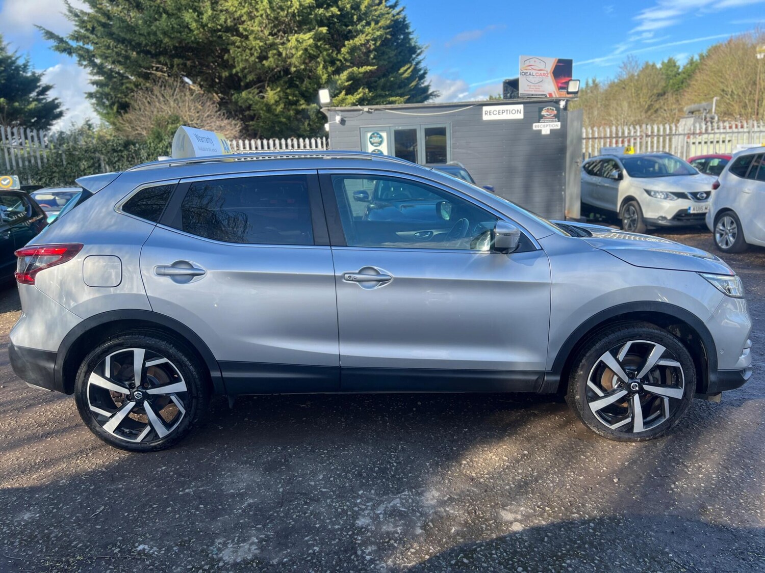 Used Nissan Qashqai 2017 for sale - 77705098: Photo 11