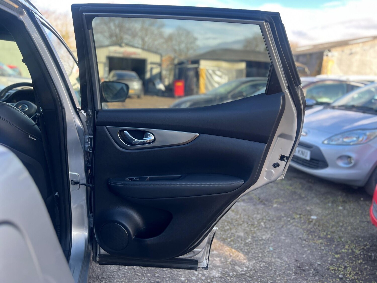 Used Nissan Qashqai 2017 for sale - 77705098: Photo 18