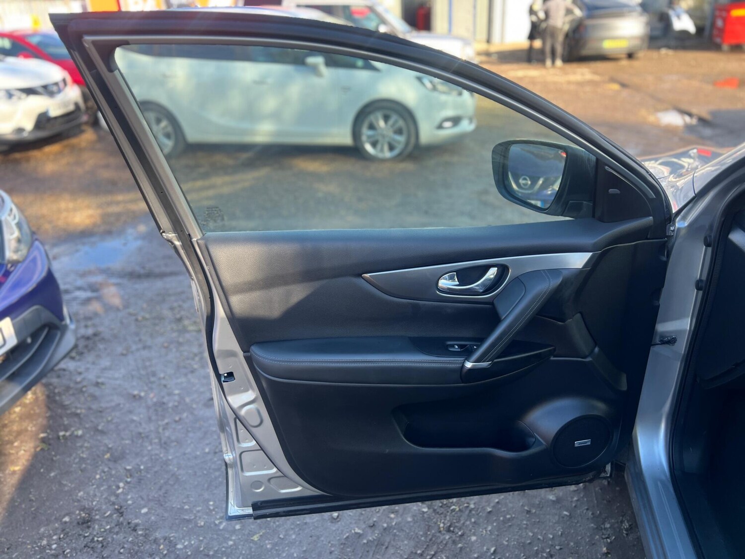 Used Nissan Qashqai 2017 for sale - 77705098: Photo 21