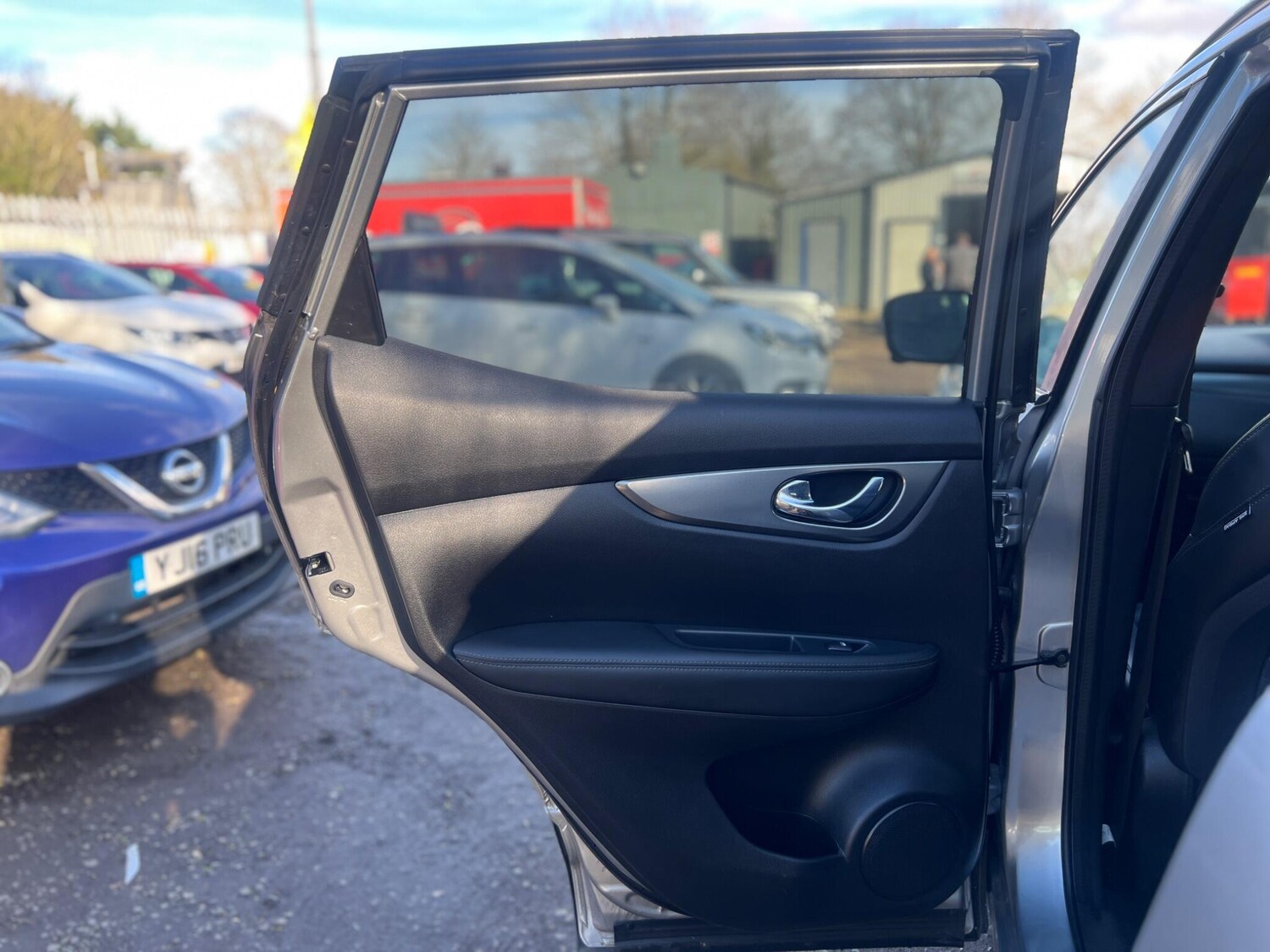 Used Nissan Qashqai 2017 for sale - 77705098: Photo 22