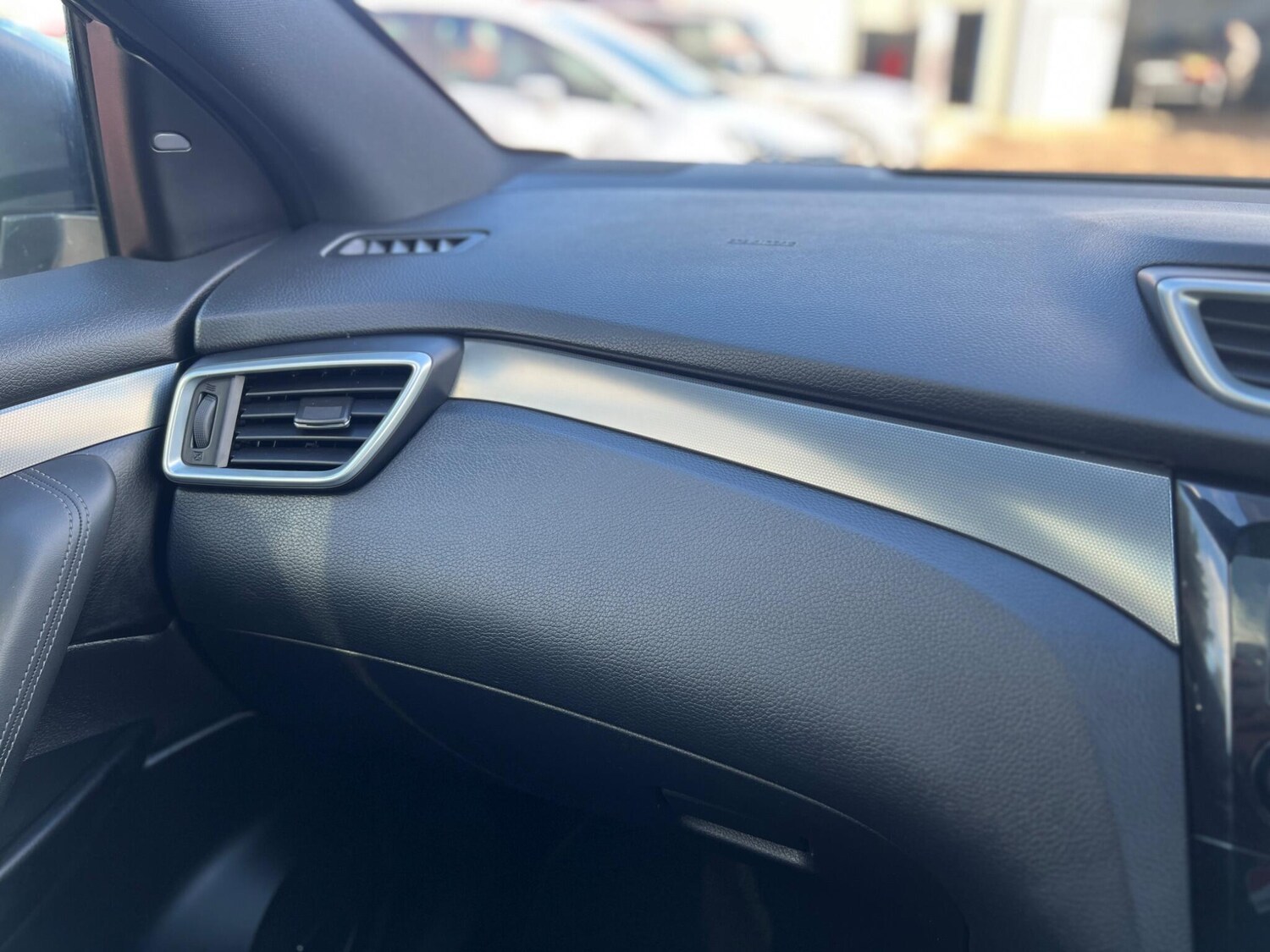 Used Nissan Qashqai 2017 for sale - 77705098: Photo 29