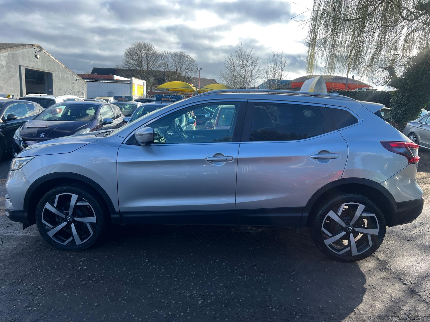 Used Nissan Qashqai 2017 for sale - 77705098: Photo 7