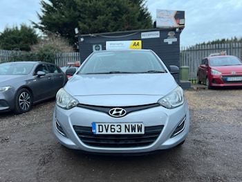 Used Hyundai i20 2013 for sale - 77215488: Photo
