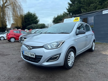 Used Hyundai i20 2013 for sale - 77215488: Photo