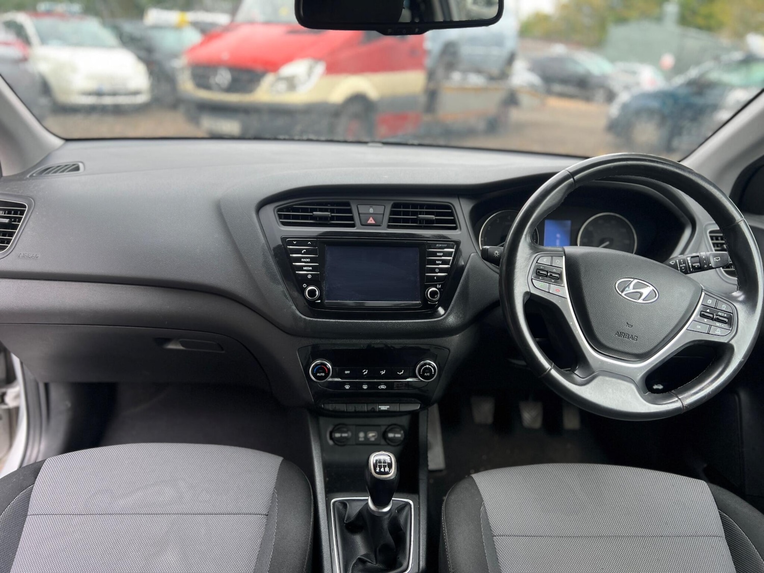 Used Hyundai i20 2015 for sale - 77559778: Photo 10