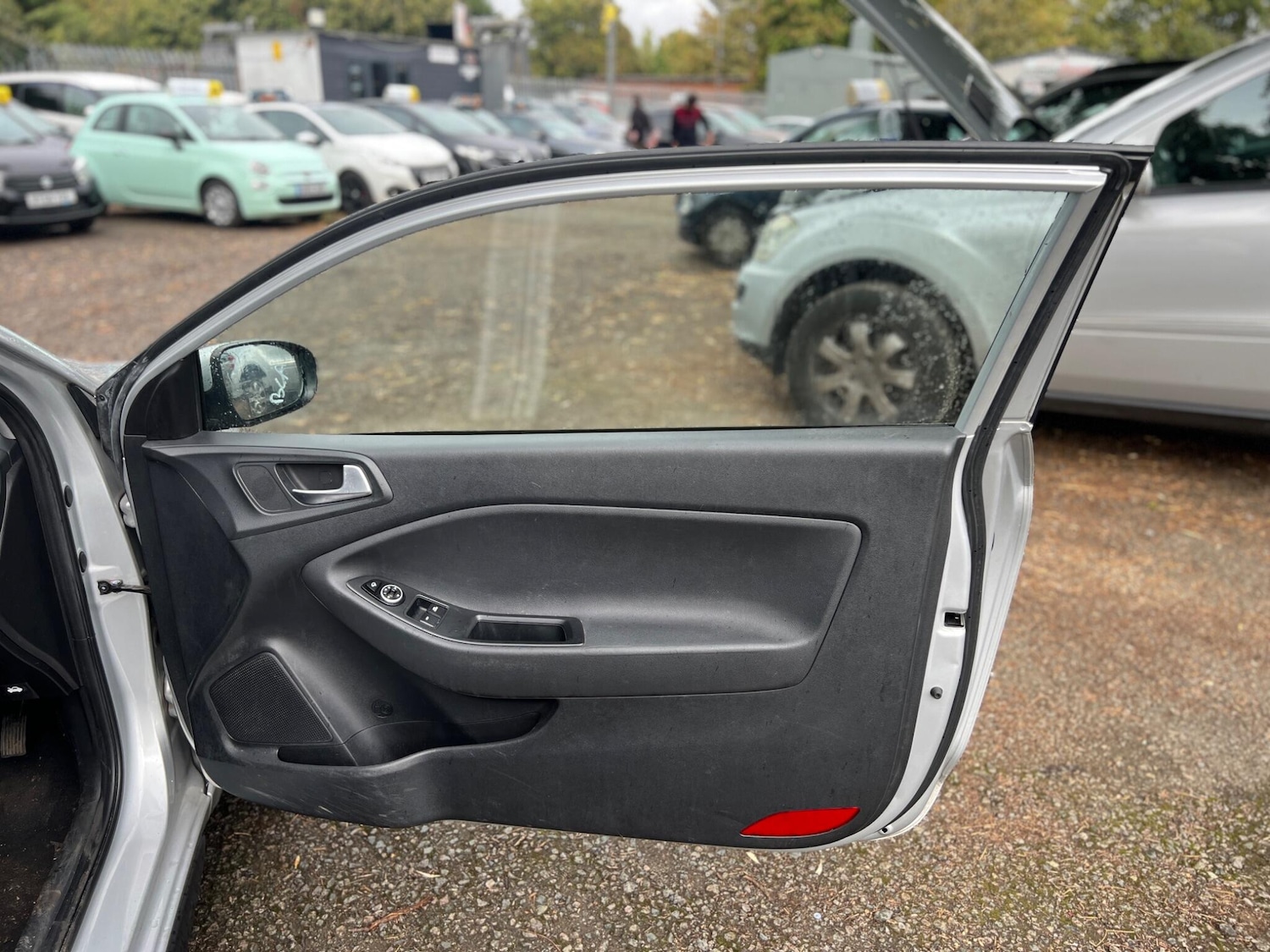 Used Hyundai i20 2015 for sale - 77559778: Photo 7